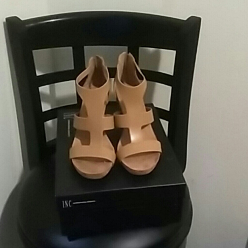 Tan Wedges